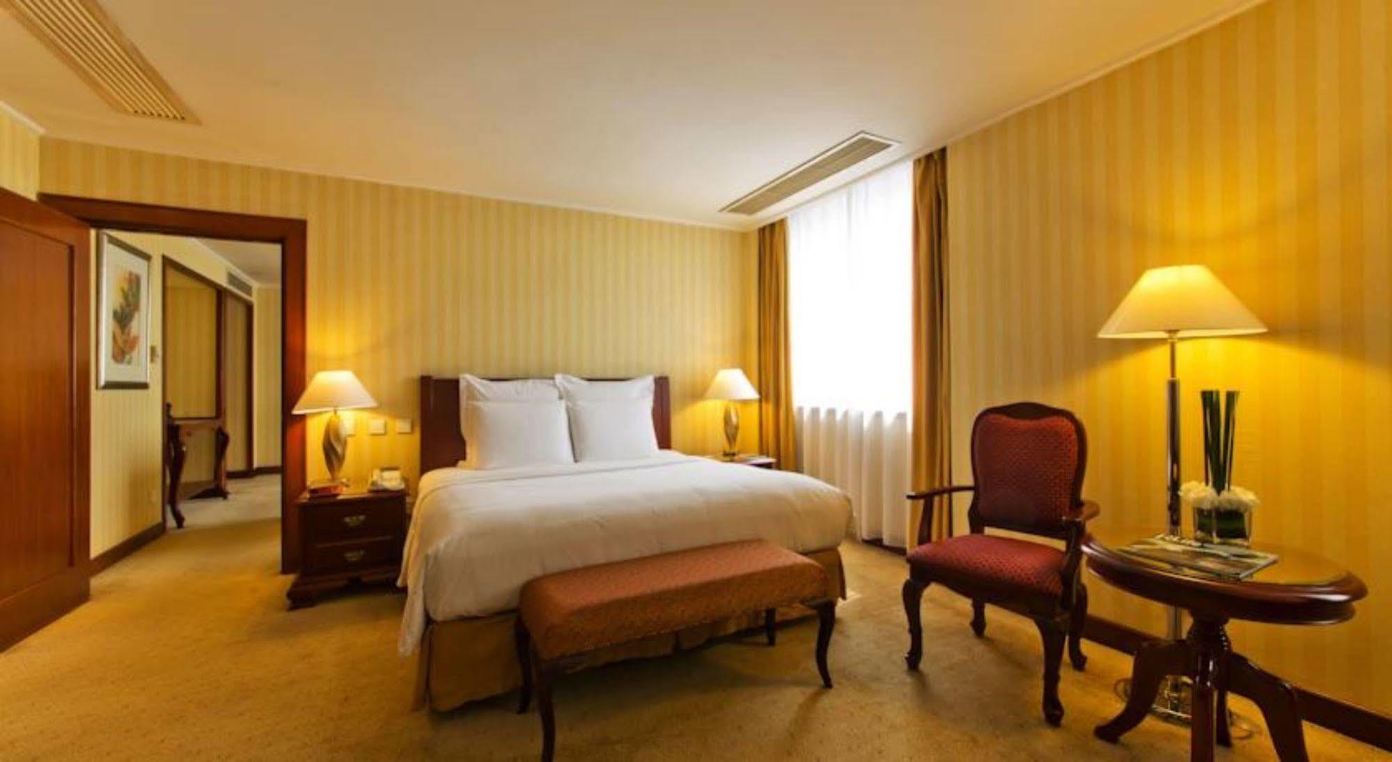 Kun Tai Glory Hotel Beijing Wangjing Exterior photo